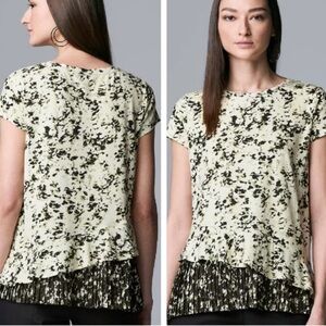 Simply Vera-Vera Wang Floral Cream and Black Asymmetrical Tiered Blouse Size L